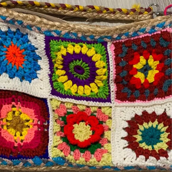 Beautiful Authentic Crochet Granny-Square Mexican Patchwork Bag with Pink Tassle - Picture 2 of 3